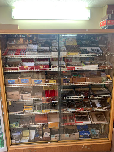 Tobacco Shop «B More Tobacco - One Stop Smoke Shop», reviews and photos, 6413 Windsor Mill Rd, Gwynn Oak, MD 21207, USA
