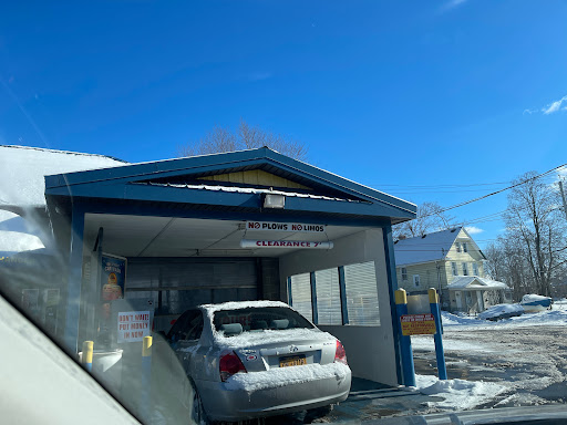 Bay Street Car Wash en Rochester