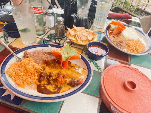 Mexican Restaurant «La Margarita Mexican Restaurant & Oyster Bar», reviews and photos, 120 Produce Row, San Antonio, TX 78207, USA