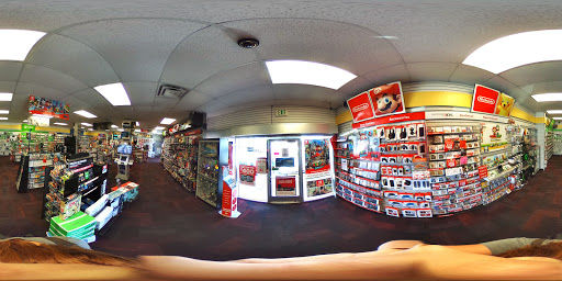 GameStop, 1910 Lincoln Blvd, Santa Monica, CA 90405, USA, 