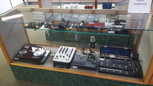 Pawn Shop «SILVER LINING JEWELRY AND LOAN GRESHAM», reviews and photos, 300 SE 181st Ave, Portland, OR 97233, USA