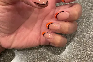 Modish Nails & Spa image