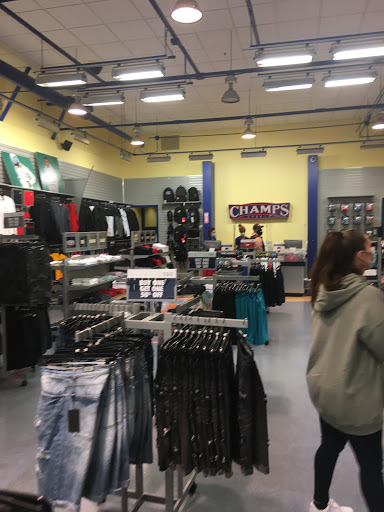 Shoe Store «Famous Footwear», reviews and photos, 2018 S Commons, Federal Way, WA 98003, USA
