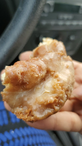 Donut Shop «Apple Fritter Donut Shop», reviews and photos, 741 E 9 Mile Rd, Ferndale, MI 48220, USA