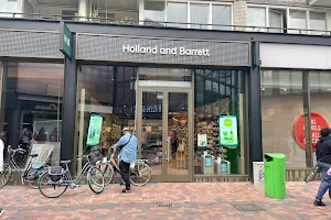 Holland & Barrett image