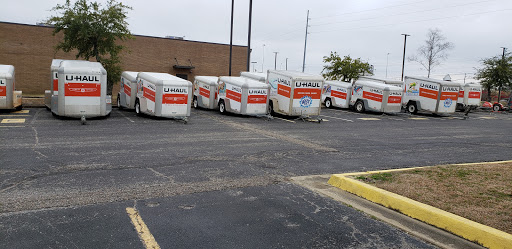 RV Storage Facility «U-Haul Moving & Storage of Woodmere», reviews and photos, 2525 Eastern Blvd, Montgomery, AL 36117, USA
