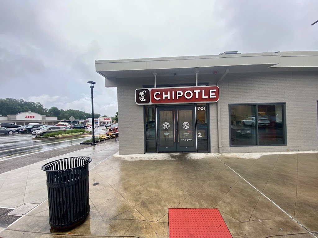 Chipotle Mexican Grill 19128