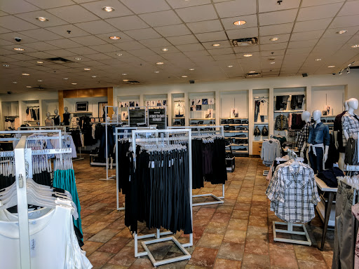Women's clothing store Mississauga
