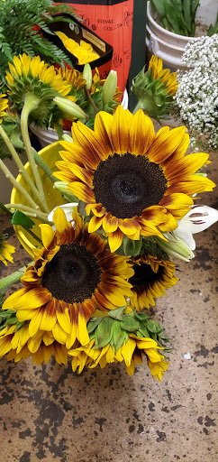 Florist «Temptations Flower Shop», reviews and photos, 2429 N Arkansas, Wichita, KS 67204, USA