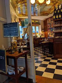 Atmosphère du Restaurant français Restaurant Brigitte à Paris - n°16