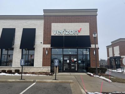Cell Phone Store «Verizon», reviews and photos, 3143 Ann Arbor-Saline Rd b, Ann Arbor, MI 48103, USA