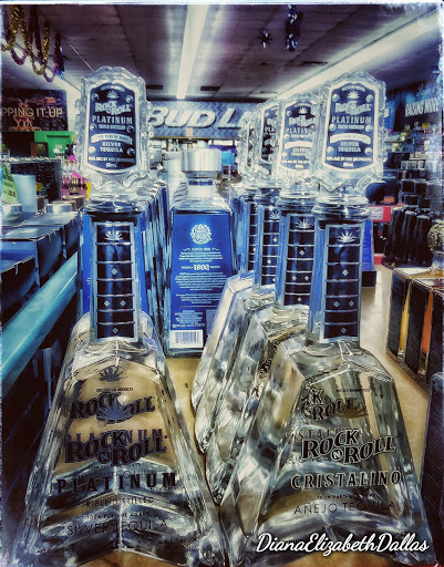 Liquor Store «Liquor Zone», reviews and photos, 3004 E Pioneer Pkwy #200, Arlington, TX 76010, USA