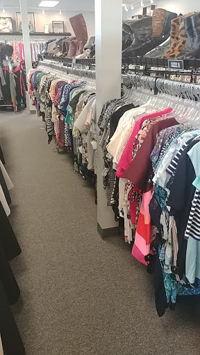 Used Clothing Store «Clothes Mentor», reviews and photos, 14629 Co Rd 11, Burnsville, MN 55337, USA