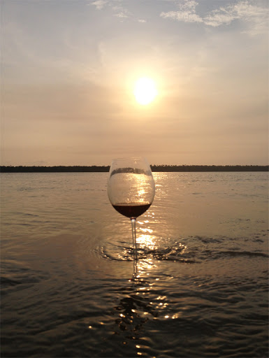 Liquor Store «Villa Liquors», reviews and photos, 695 Villa St, Elgin, IL 60120, USA