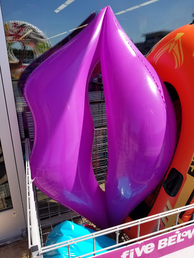 Variety Store «Five Below», reviews and photos, 1255 Raritan Rd, Clark, NJ 07066, USA