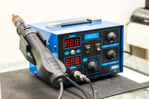 Cell Phone Store «Phone Repair - Intouch Wireless», reviews and photos, 2150 S Texas 6 #160, Houston, TX 77077, USA