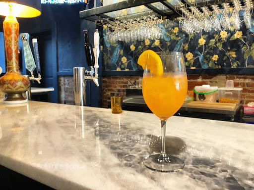 Wine Bar «The Carriage Wine and Market», reviews and photos, 121 E Mobile St, Florence, AL 35630, USA