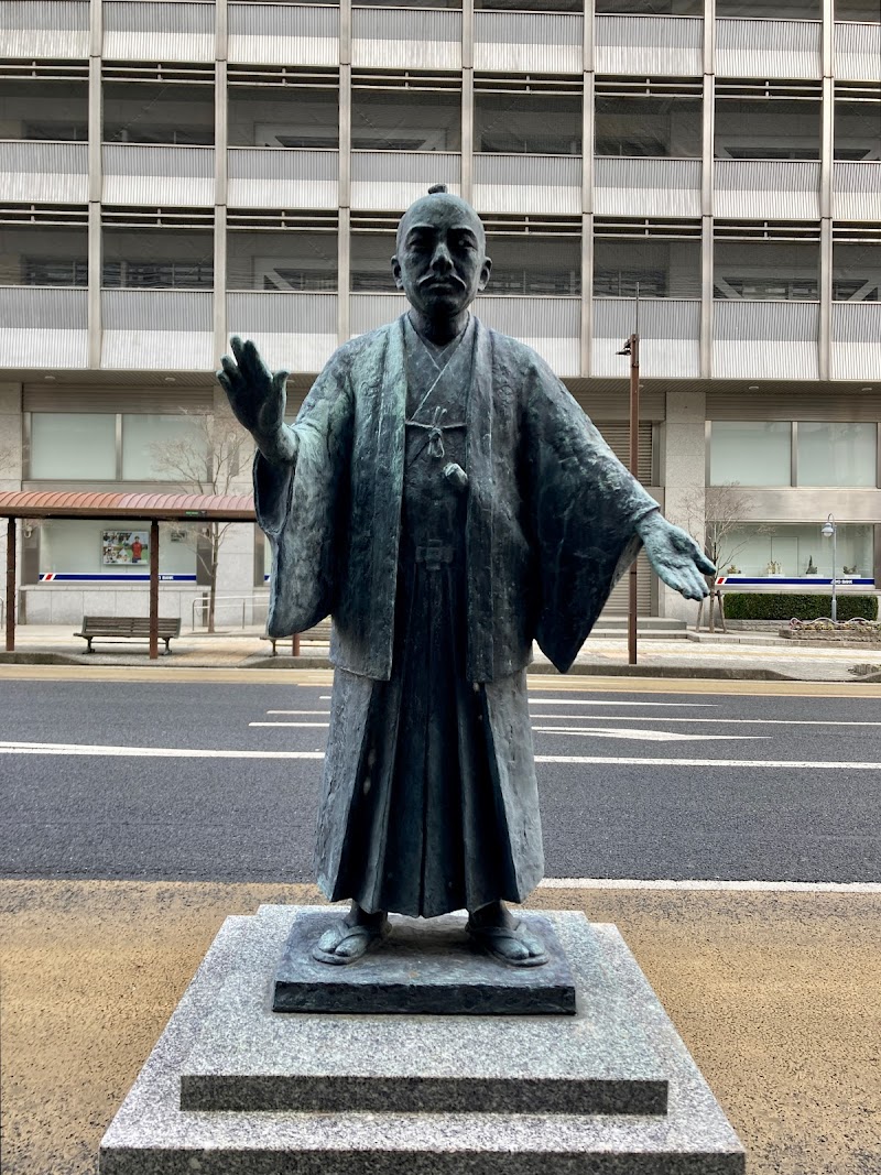 徳川斉昭公像（南町）