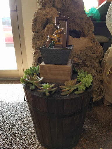 Florist «Little Flower Shop», reviews and photos, 616 High St, Delano, CA 93215, USA