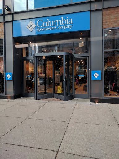 Sportswear Store «Columbia Sportswear», reviews and photos, 830 N Michigan Ave, Chicago, IL 60611, USA