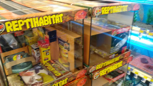 Pet Supply Store «PetSmart», reviews and photos, 1743 Stringtown Rd, Grove City, OH 43123, USA