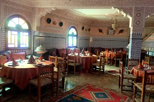 Resstaurant Salma image