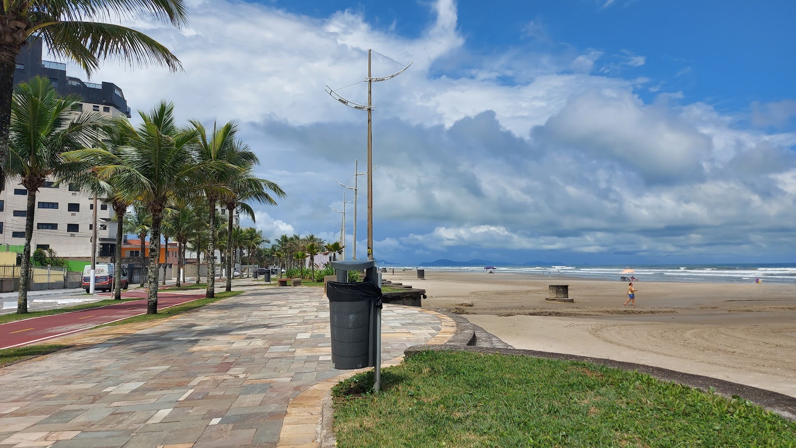 Foto de Praia Jardim Real - lugar popular entre os apreciadores de relaxamento