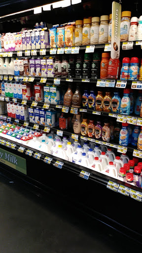 Grocery Store «The Fresh Grocer of Progress Plaza», reviews and photos, 1501 N Broad St, Philadelphia, PA 19122, USA