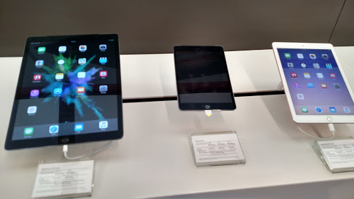 Cell Phone Store «Verizon», reviews and photos, 3140 Berlin Turnpike, Newington, CT 06111, USA