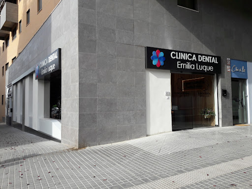 Clínica Dental Emilia Luque en Córdoba, Córdoba