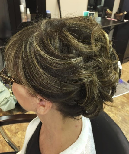 Hair Salon «Jagged Edge Salon & Boutique», reviews and photos, 3162 Dixie Hwy, Erlanger, KY 41018, USA