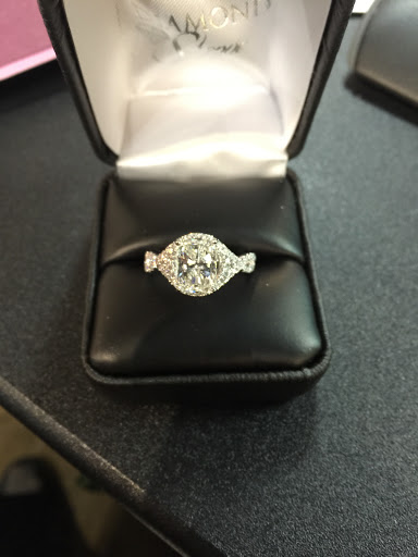 Jewelry Store «Diamond Shoppe Jewelers», reviews and photos, 7127 Mexico Rd, St Peters, MO 63376, USA