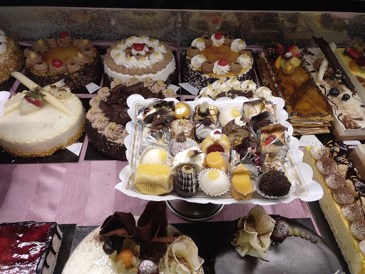 Pastelería Granja Mari's SL en Santa Coloma de Gramenet, Barcelona