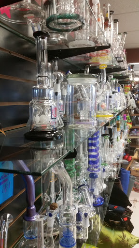 Vaporizer Store «Payless Tobacco and Vape Shop - Smoke & Pipe Shop - Kratom Shop», reviews and photos, 6385 Wadsworth Blvd, Arvada, CO 80003, USA