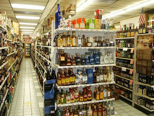 Liquor Store «Wine Barrel Plus», reviews and photos, 30303 Plymouth Rd, Livonia, MI 48150, USA
