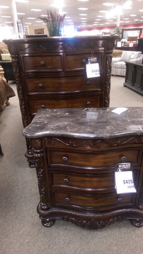 Furniture Store «The Dump Furniture Outlet», reviews and photos, 801 N Military Hwy, Norfolk, VA 23502, USA