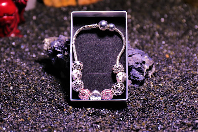 Rocks & Rubies Open Times