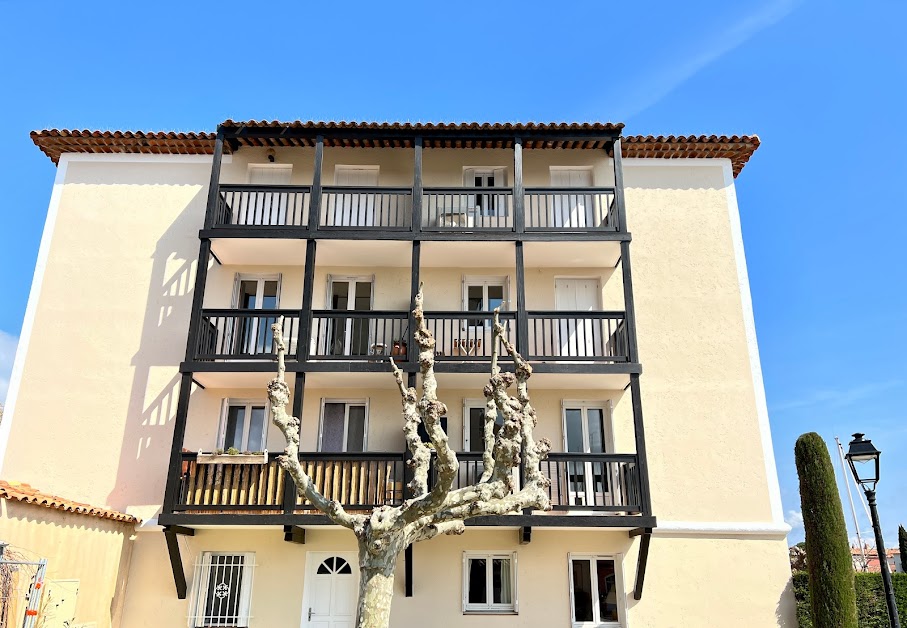 Stay in Port Grimaud à Grimaud (Var 83)