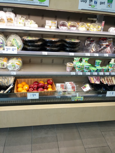 Gas Station «Cumberland Farms», reviews and photos, 318 County St, Taunton, MA 02780, USA