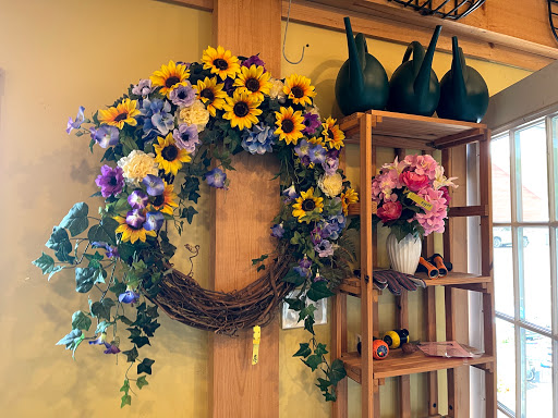 Florist «Petals & Paws», reviews and photos, 465 Albany Turnpike, Canton, CT 06019, USA