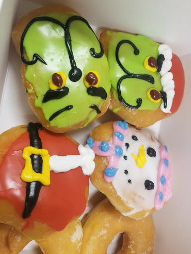 Donut Shop «Amazin Glazin Donuts», reviews and photos, 515 N Mulberry St, Elizabethtown, KY 42701, USA