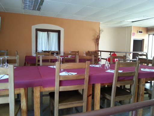 Zuia Plaza Kafe - Plaza del Ayuntamiento Plaza, 8, 01130 Murgia, Araba, España