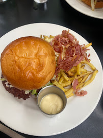 Hamburger du Restaurant brunch Clint Gare de Lyon à Paris - n°10