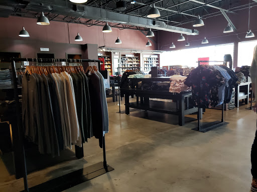 Clothing Store «Hollister Co. Outlet», reviews and photos, 4015 S Interstate Hwy 35, San Marcos, TX 78666, USA