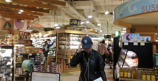 Grocery Store «The Fresh Grocer of Walnut», reviews and photos, 4001 Walnut St, Philadelphia, PA 19104, USA