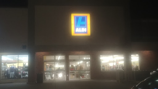 Supermarket «ALDI», reviews and photos, 18867 E 9 Mile Rd, Eastpointe, MI 48021, USA