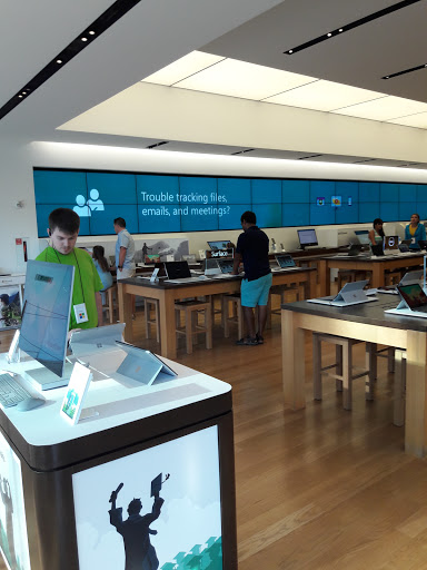 Computer Store «Microsoft Store - The Domain», reviews and photos, 3309 Esperanza Crossing #104, Austin, TX 78758, USA