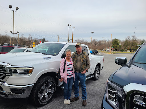 Jeep Dealer «Marlow Motor Company», reviews and photos, 707 N Commerce Ave, Front Royal, VA 22630, USA