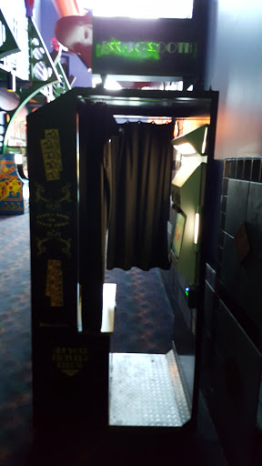 Movie Theater «Regal Fiesta Stadium 16», reviews and photos, 12631 Vance Jackson Rd, San Antonio, TX 78230, USA