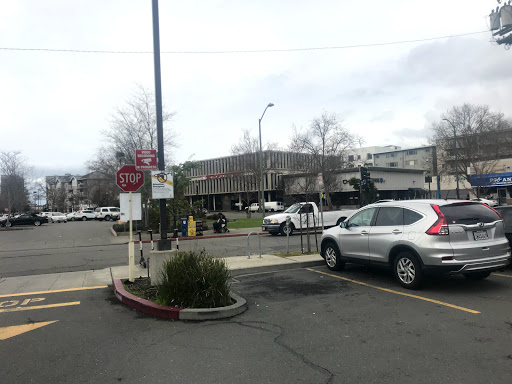 Thrift Store «Out of the Closet Oakland», reviews and photos, 238 E 18th St, Oakland, CA 94606, USA